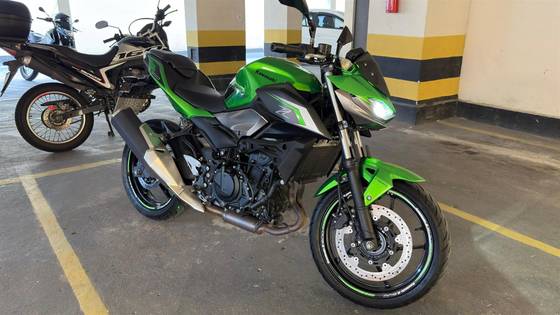 KAWASAKI Z500 KAWASAKI Z500